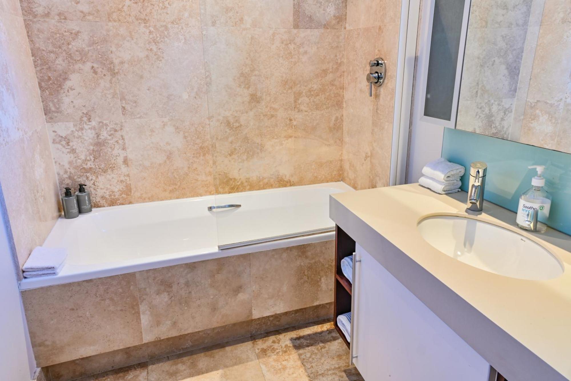 Gnd Properties Luxury Holiday Home Port Elizabeth Extérieur photo